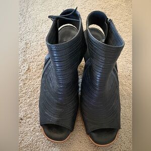 Paul Green Cayenne Black Leather Peep Toe Sandal Women’s Size 7 (Austria 4.5)